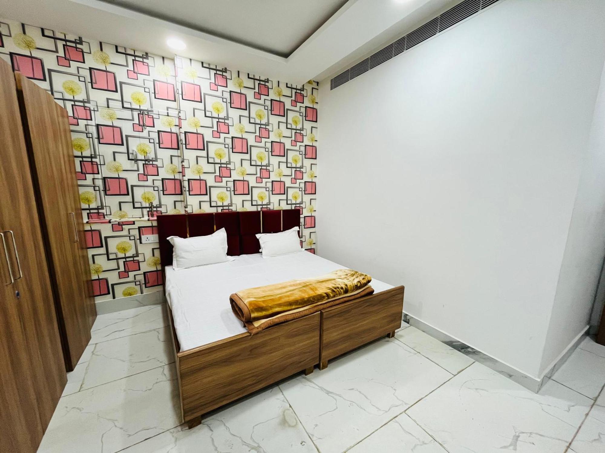 Townhouse Happy Habitat Guest House Greater Noida Exterior foto